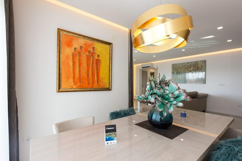 Apartments Amarru