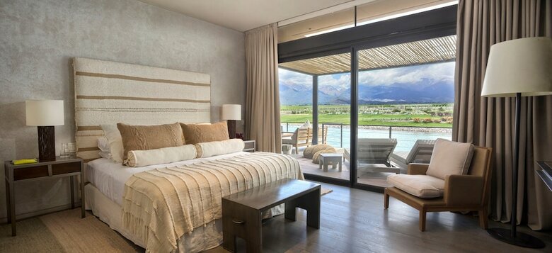 Hotel The Vines Resort & Spa