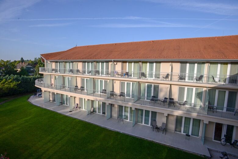 Hotel Holiday Resorts