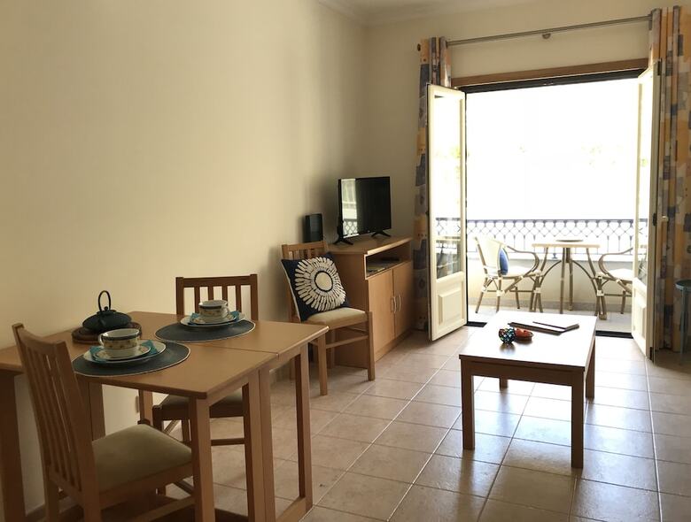 Al-buhera Blue Apartment