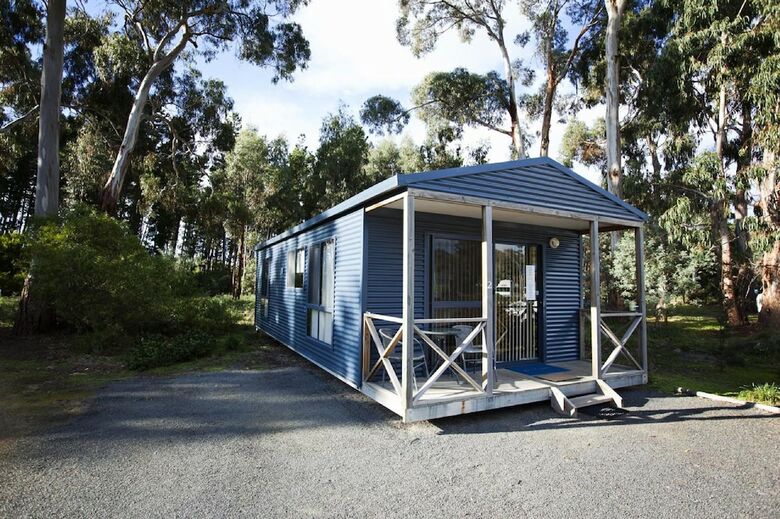Seven Mile Beach Cabin And Caravan Park