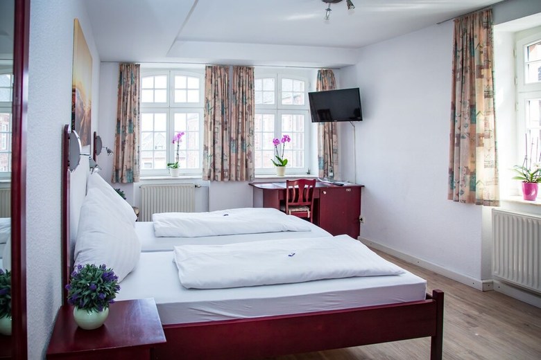 Hotel & Restaurant Ratskeller Nideggen