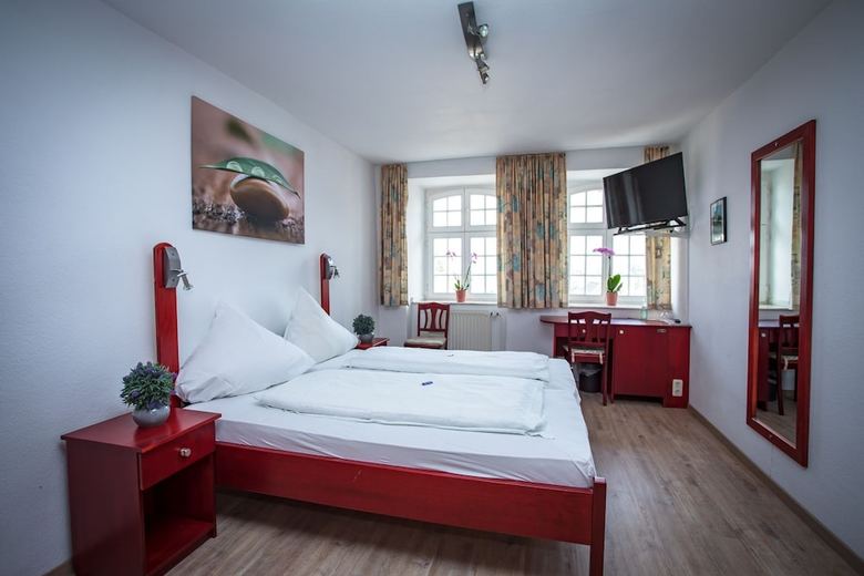 Hotel & Restaurant Ratskeller Nideggen