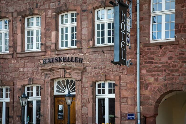 Hotel & Restaurant Ratskeller Nideggen