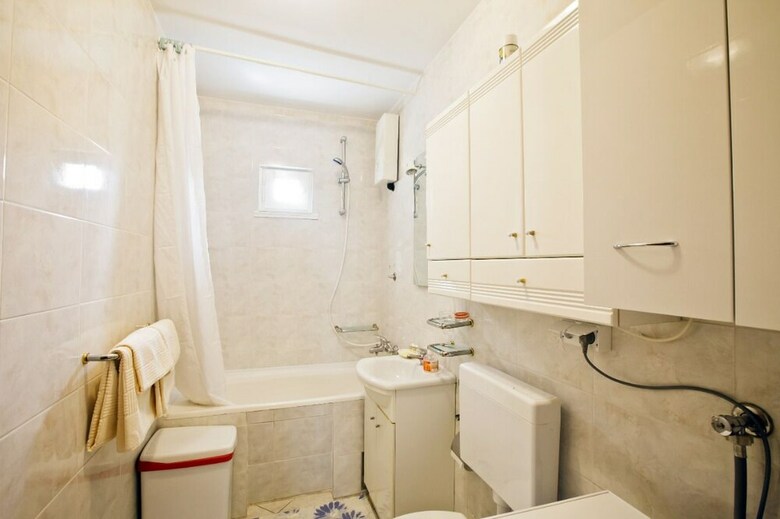 Spacious Apartment 2 Rooms Free Parking