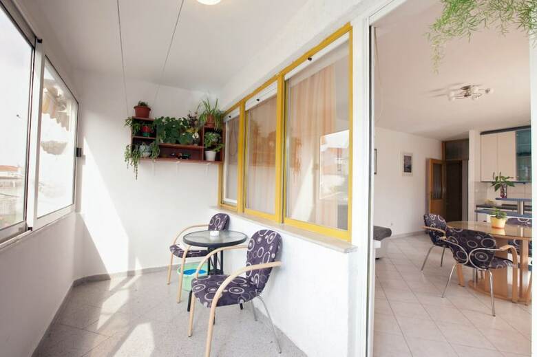 Spacious Apartment 2 Rooms Free Parking