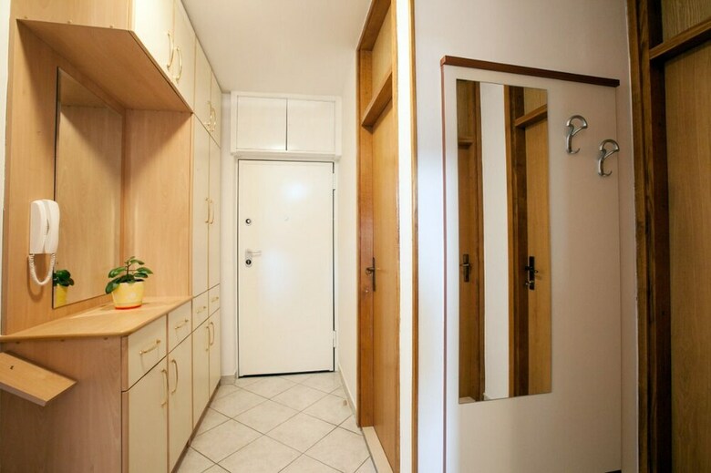 Spacious Apartment 2 Rooms Free Parking
