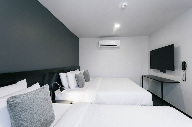 Crew Hotel