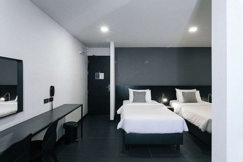Crew Hotel