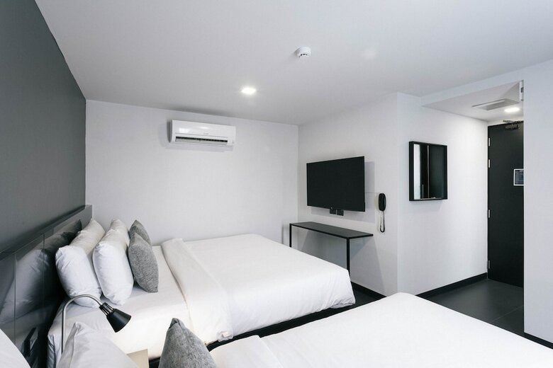 Crew Hotel