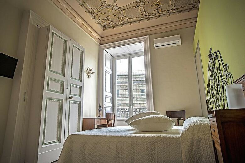 B&B Acanthus