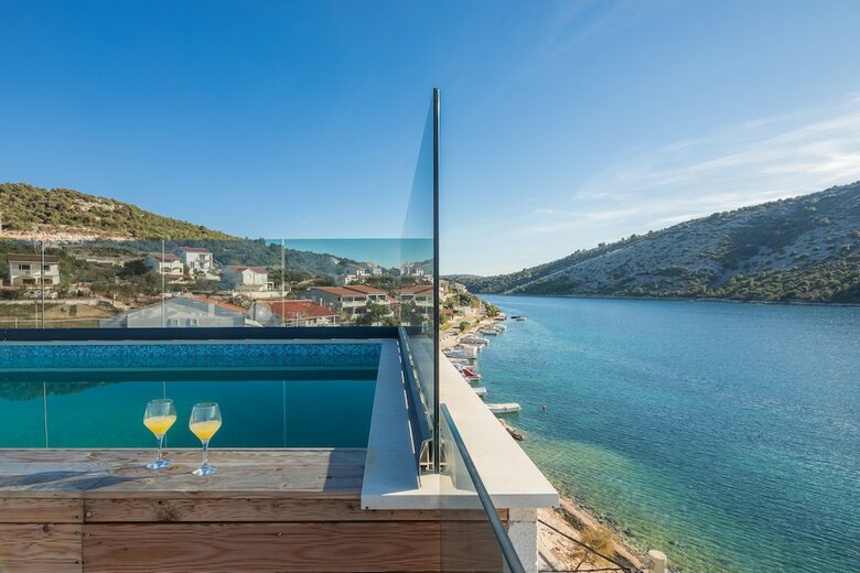 Beachfront Luxury Villa