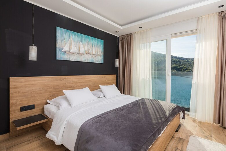Beachfront Luxury Villa