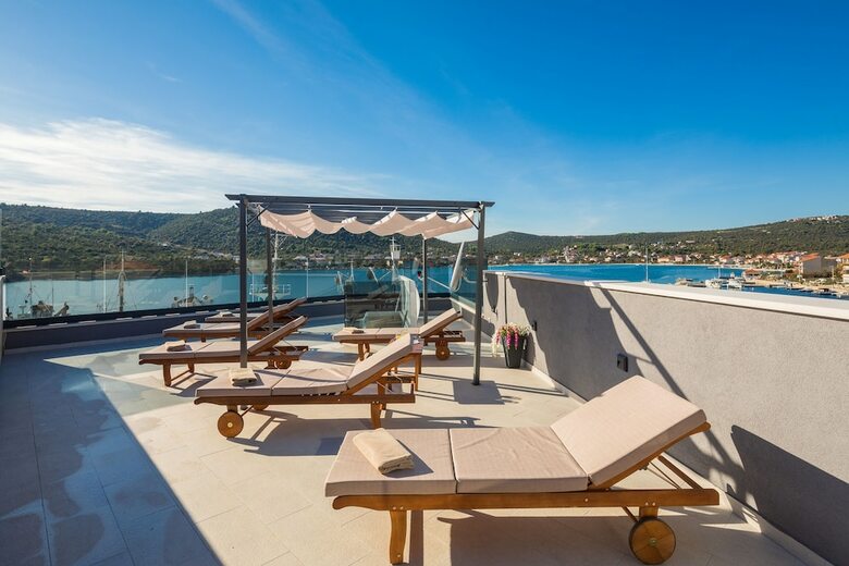 Beachfront Luxury Villa