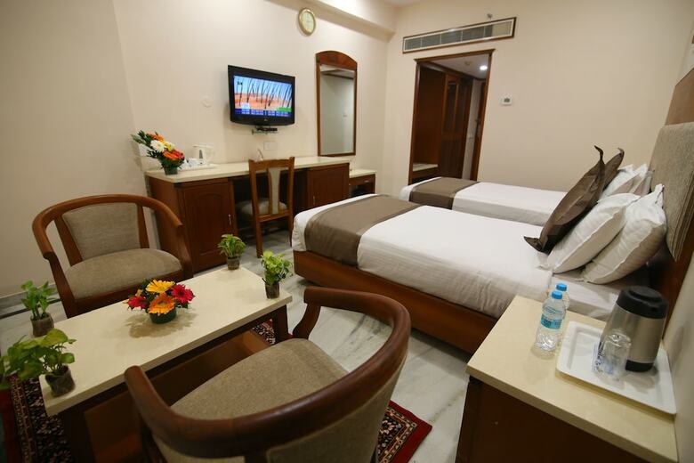 Hotel Daspalla Executive Court