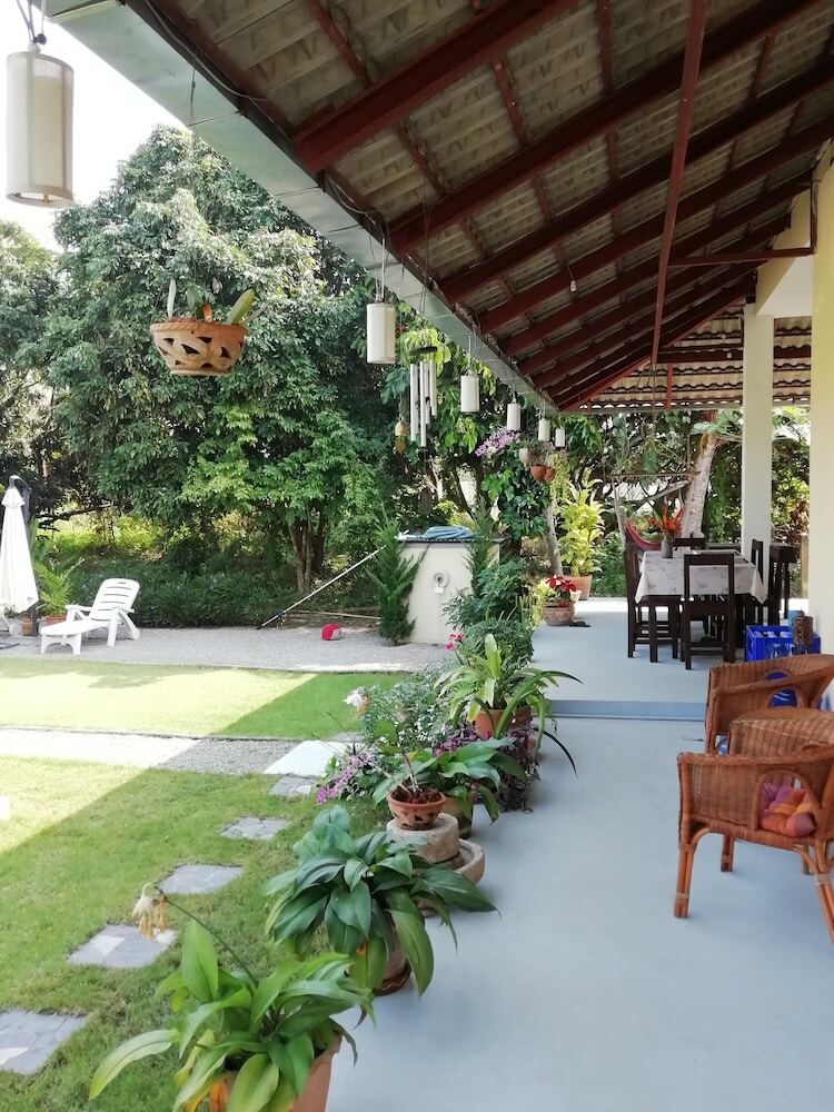 Hotel Longan Tree