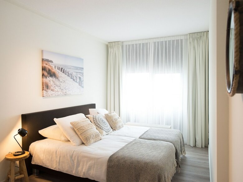 Bizstay Harbour Scheveningen Apartments