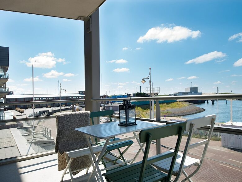 Bizstay Harbour Scheveningen Apartments