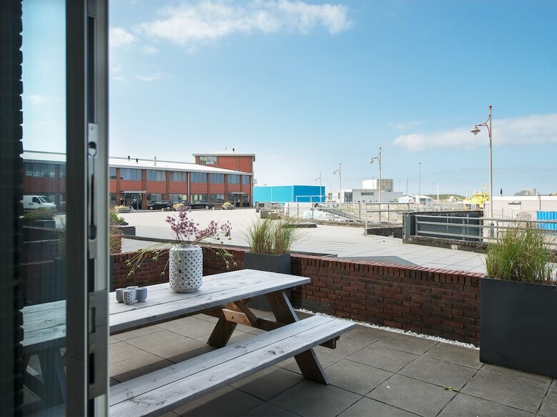 Bizstay Harbour Scheveningen Apartments