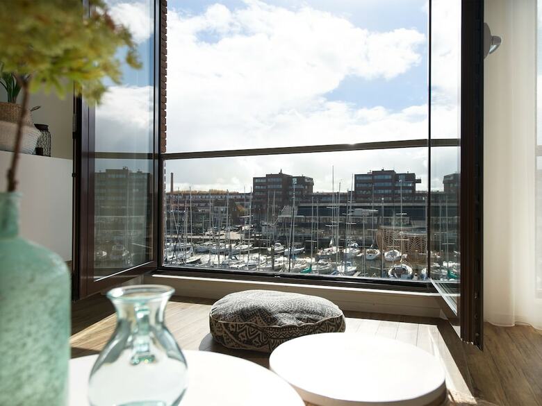 Bizstay Harbour Scheveningen Apartments