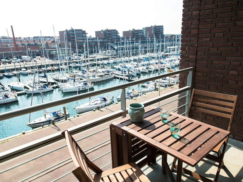 Bizstay Harbour Scheveningen Apartments
