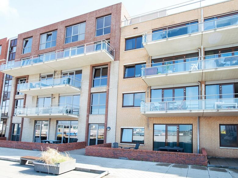 Bizstay Harbour Scheveningen Apartments