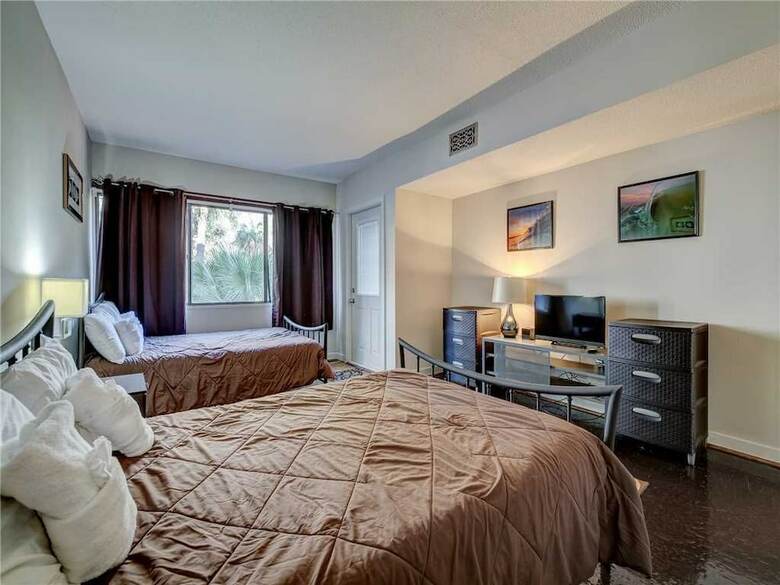 5301 Treetops - Two Bedroom Condo