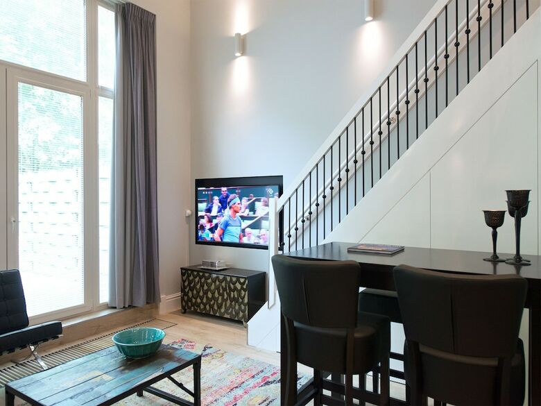 Bizstay Park Central Apartments