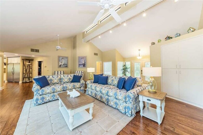 Slack Tide 6 - Four Bedroom Condo