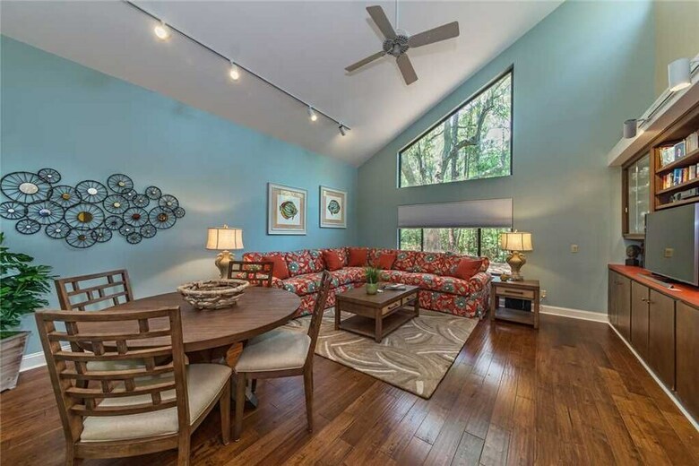 Slack Tide 6 - Four Bedroom Condo