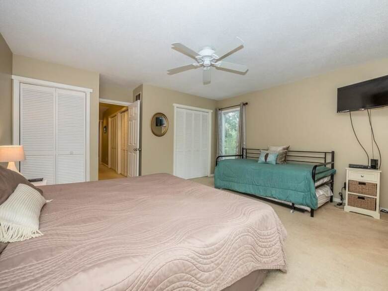 Sailmaster 37 - Two Bedroom Condo