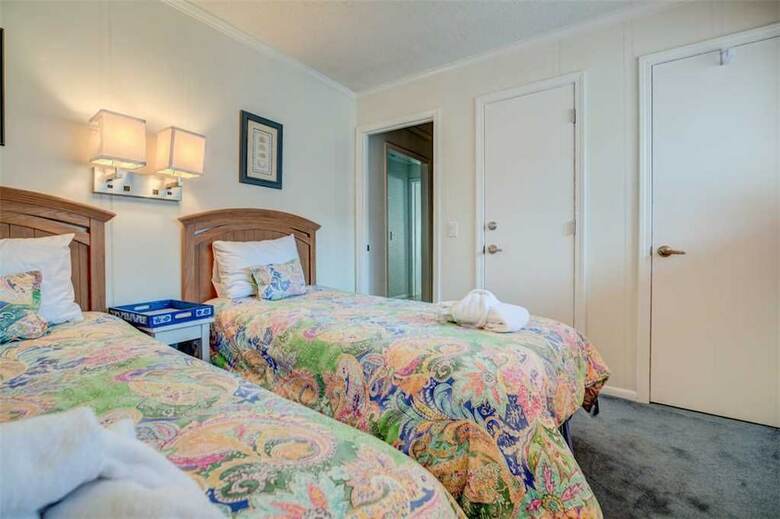 Ocean Dunes Villa 404 - Two Bedroom Condo