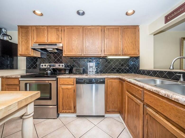 Greens 125 - Three Bedroom Condo
