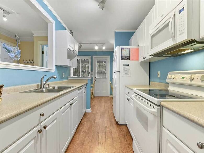 Tennismaster 1102 - Three Bedroom Condo