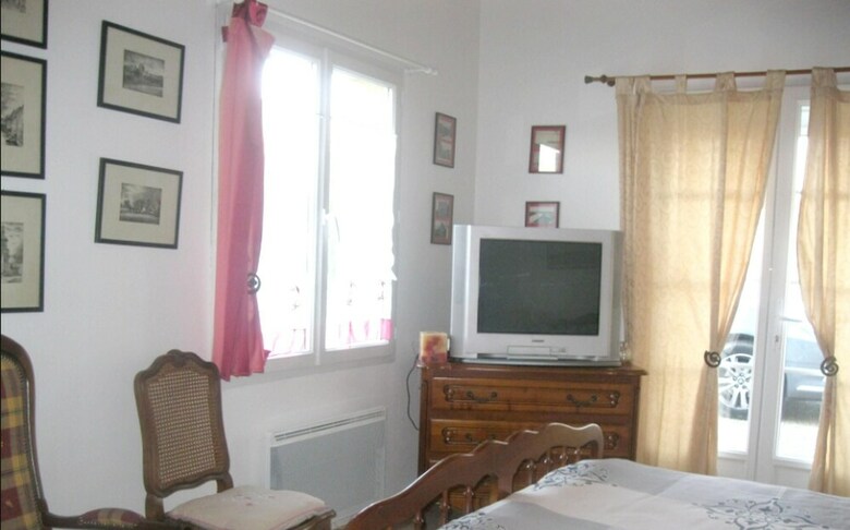 Apartamento Studio In Tonnay-charente, With Enclosed Garden And Wifi