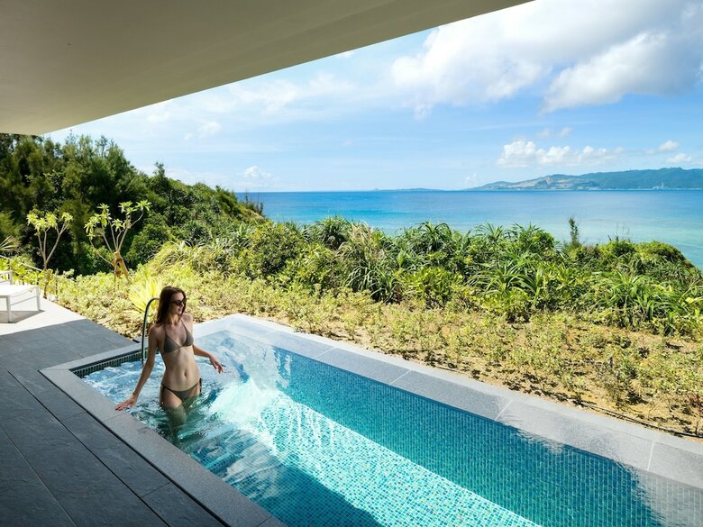 Hotel Halekulani Okinawa