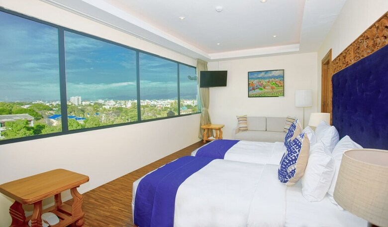 Hotel Sunset Palace View Suites