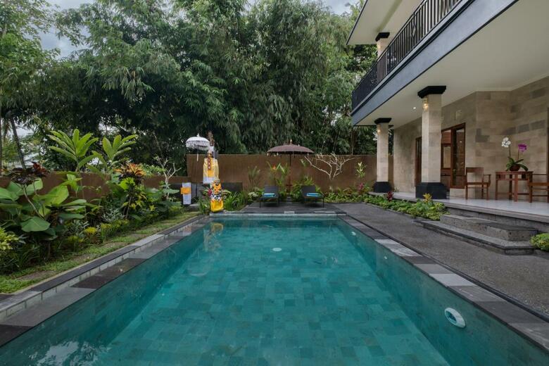 Puri Astina Villa