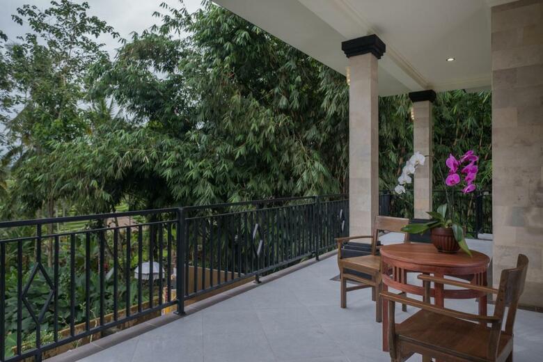 Puri Astina Villa