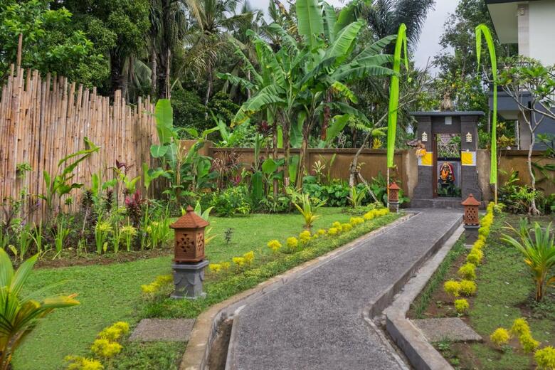 Puri Astina Villa