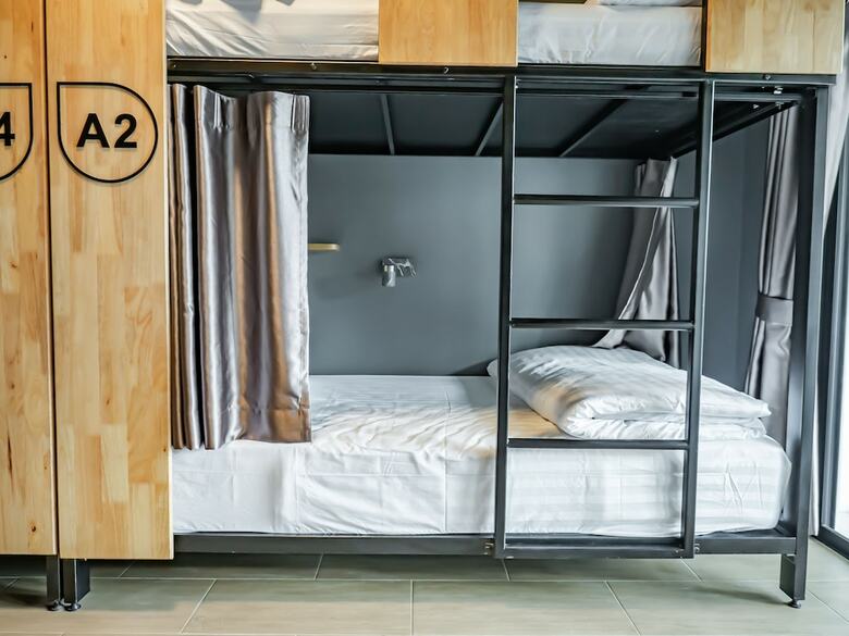 Hostal Ray Coffee Bar & Hostel - Adults Only