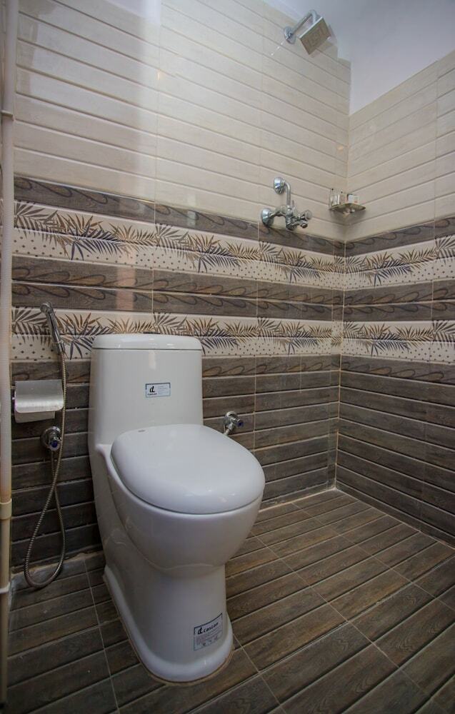 Oyo 264 Hotel Antique Kutty