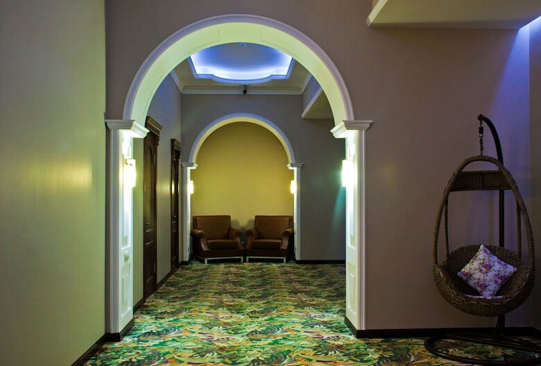 Sky Luxe Hotel