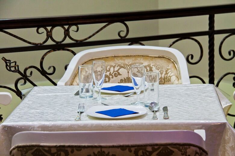 Sky Luxe Hotel
