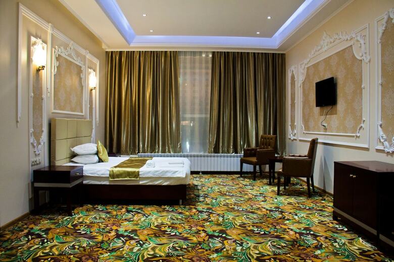 Sky Luxe Hotel