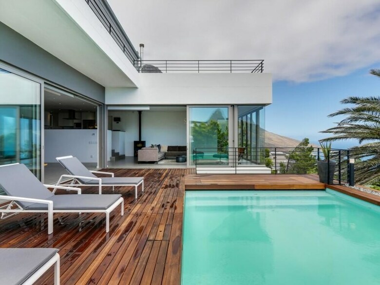 Villa The Views