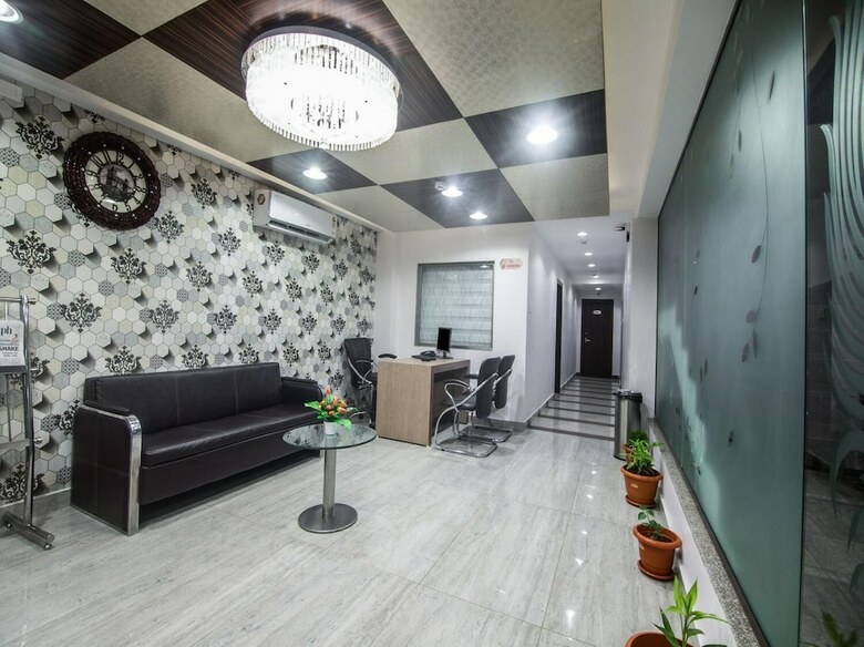 Hotel Vrinda Regency