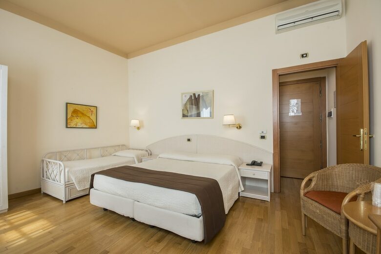Piazza Paradiso Accomodation
