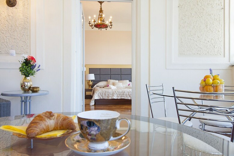 Apartamentos Villa Muenz Luxurious Residence