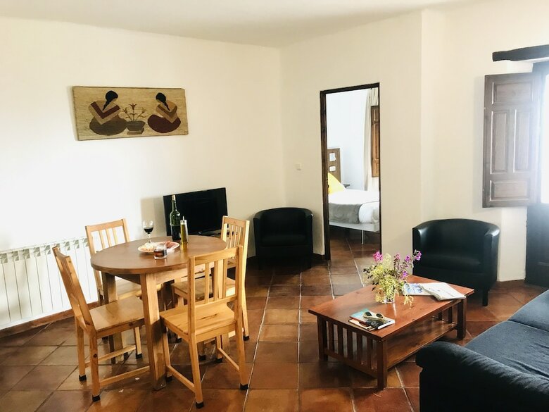 Aparthotel La Oveja Verde de La Alpujarra Apartamentos